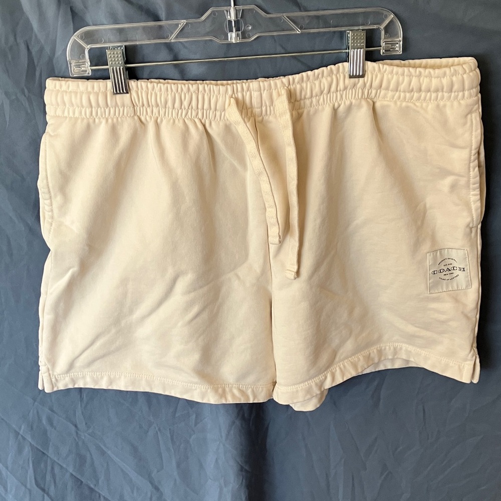 Coach: Cream Shorts- pockets- 100% cotton- XL